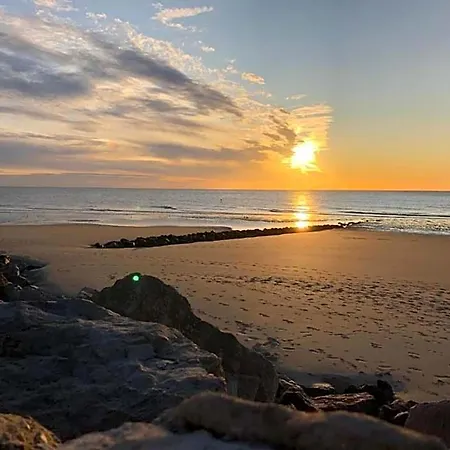 Hotell House In France Near The Coast 3*